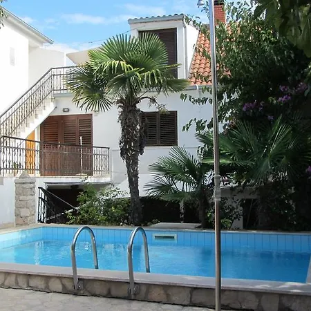 Bell Tower Apartament Tisno